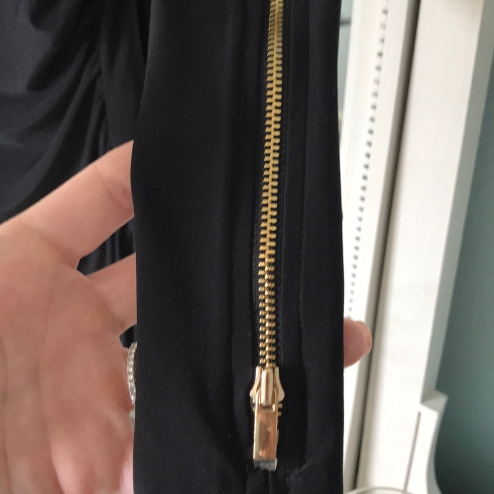 Cache Black top!! - Picture 2 of 3